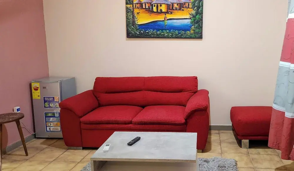 GSM Crown-Inn Hotel