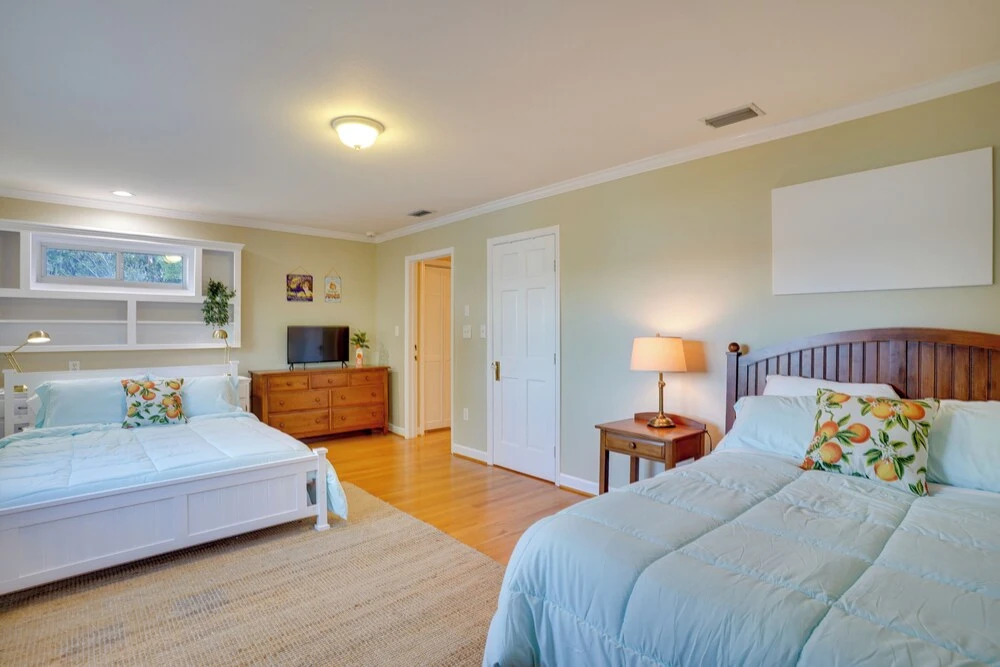Lakefront Winter Haven Retreat: Hot Tub & Patio!