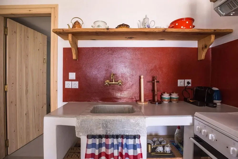 Ailouros guest house