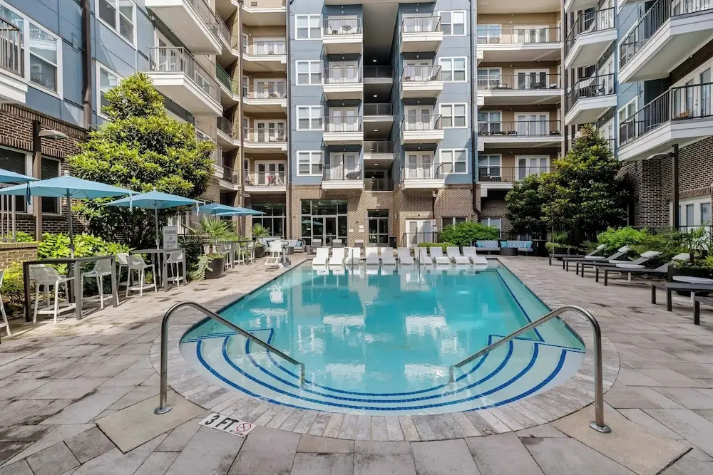 ROVE LIVING/KB - Midtown205