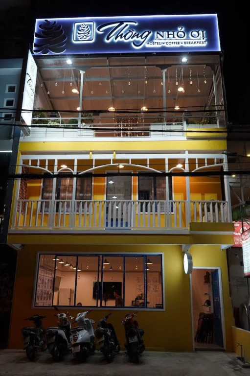 Thong Nho Oi Hostel