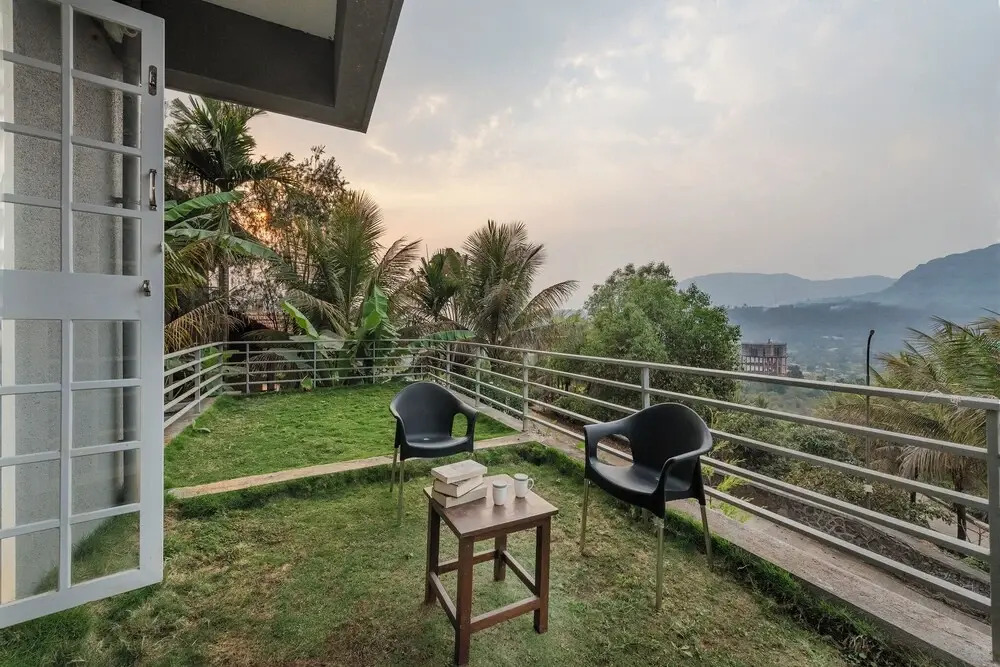 CosmicStays Grey Stone Villa Mountain & Dam View