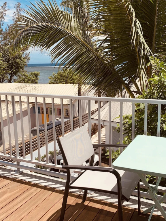 Studio in La Saline-les-bains, With Wonderful sea View, Furnished Balcony and Wifi