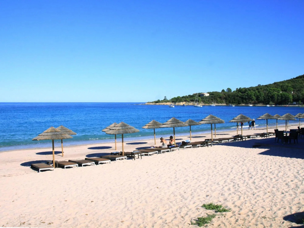 Apartment in Pinarellu Near Beach & Pool