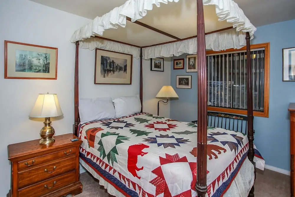 Knickerbocker Retreat-1871 by Big Bear Vacations