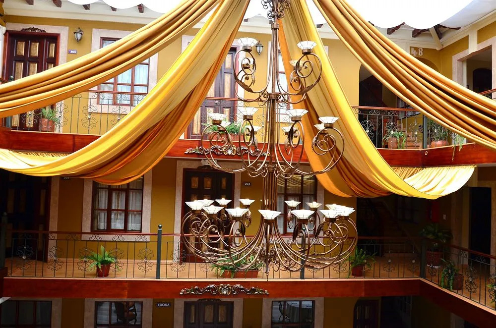 Hotel Campanario