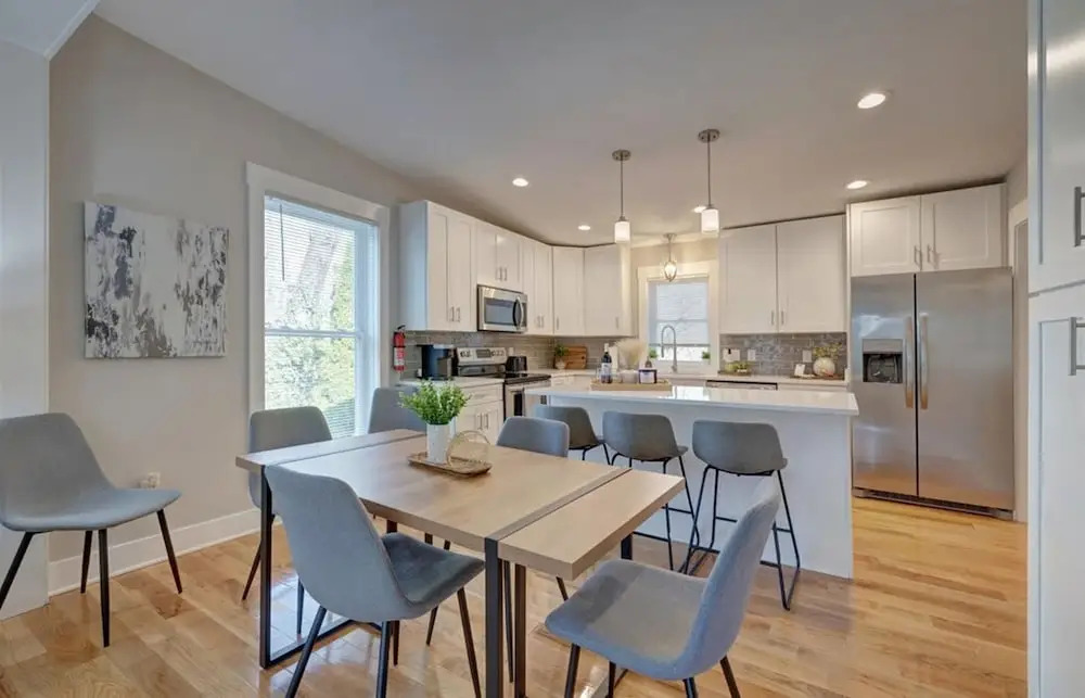 Fall Festivities - 4BR Home by IU Stadium Bloomington Bliss