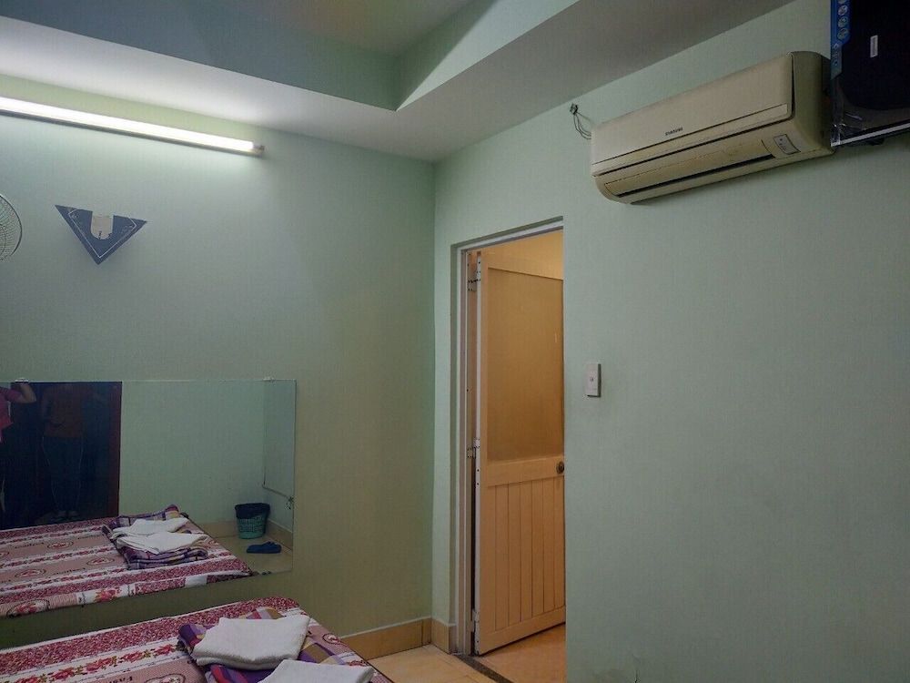 OYO 752 Mat Troi Vang