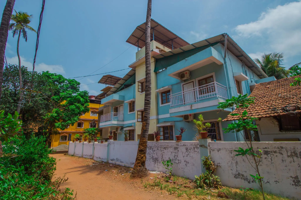 Super Collection O Holy Cross Home Stays