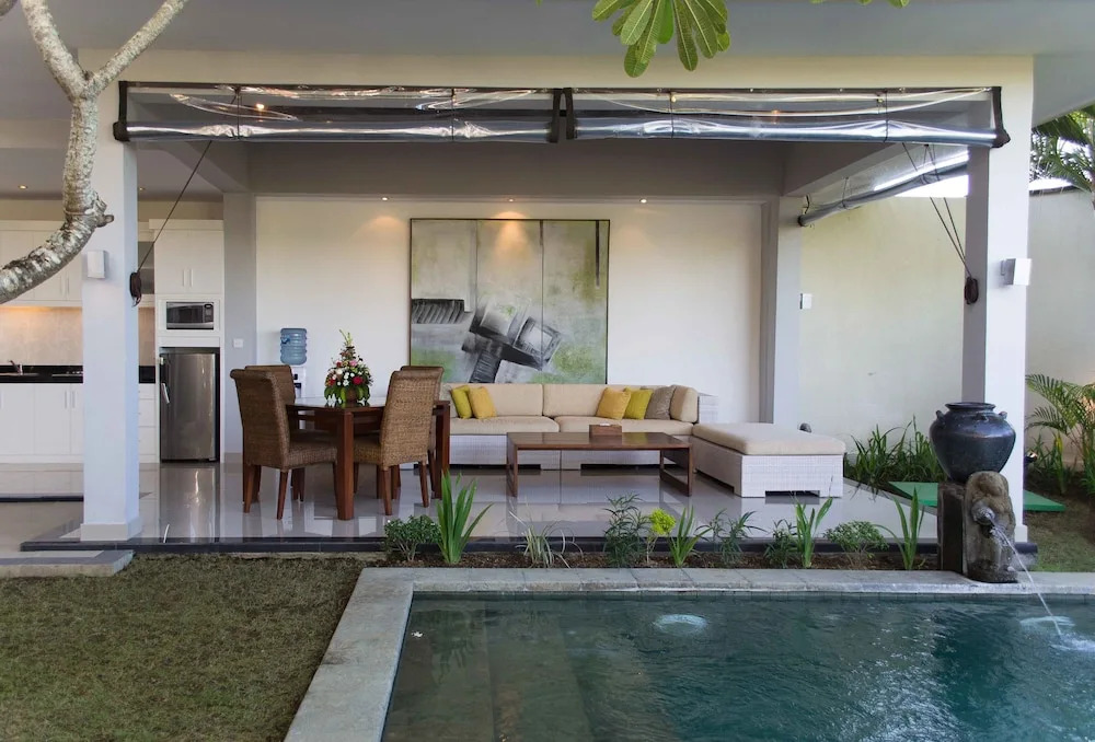 Villa Seratus