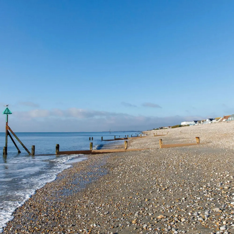 Two Bed Seafront Escape in East Wittering