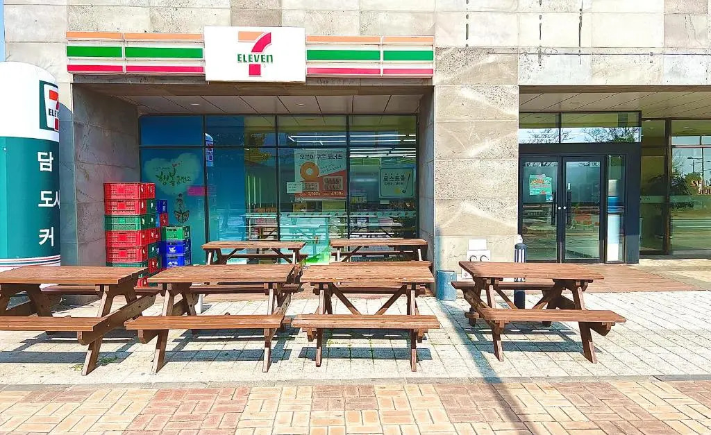 Отель Shin Shin Jeju Worldcup