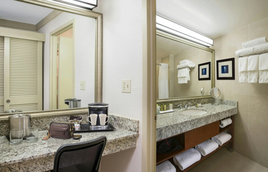 DoubleTree by Hilton Hotel Miami Airport & Convention Center