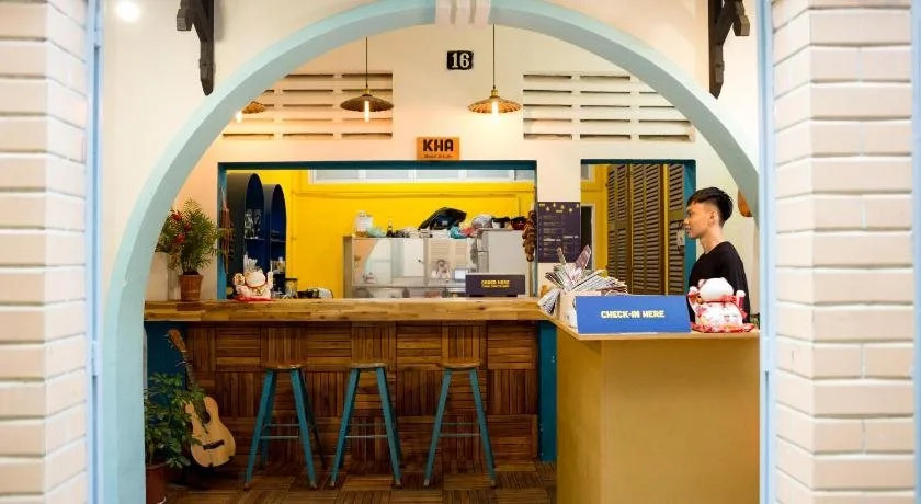 KHA Hostel & Cafe