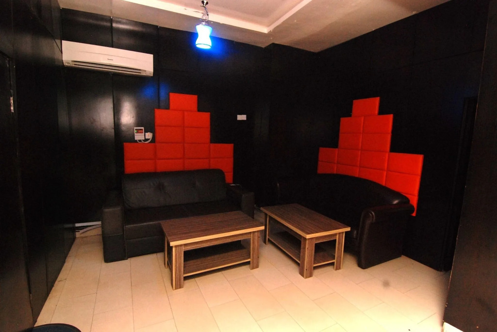 Silverland Hotel and Suites