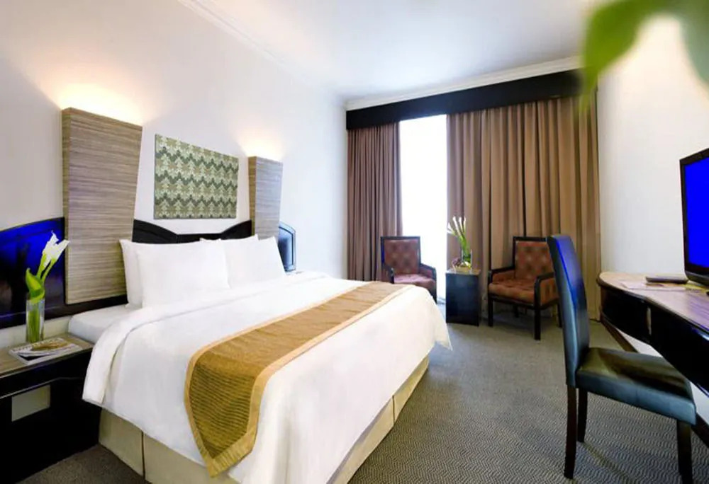 TF Riverside Hotel