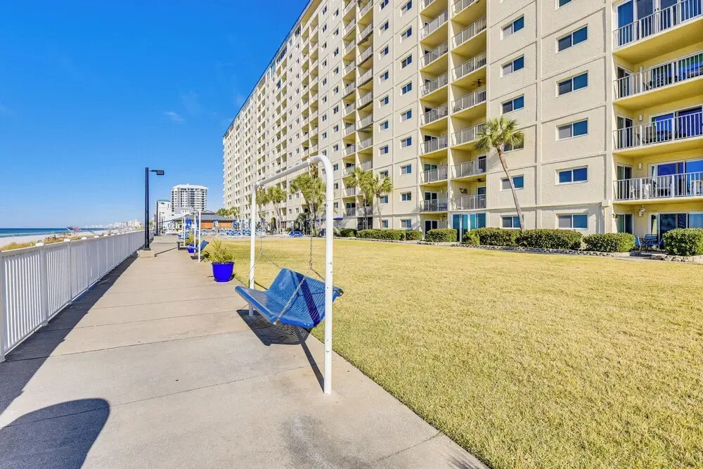 Beach & Pool Access: Regency Towers Condo in Pcb!