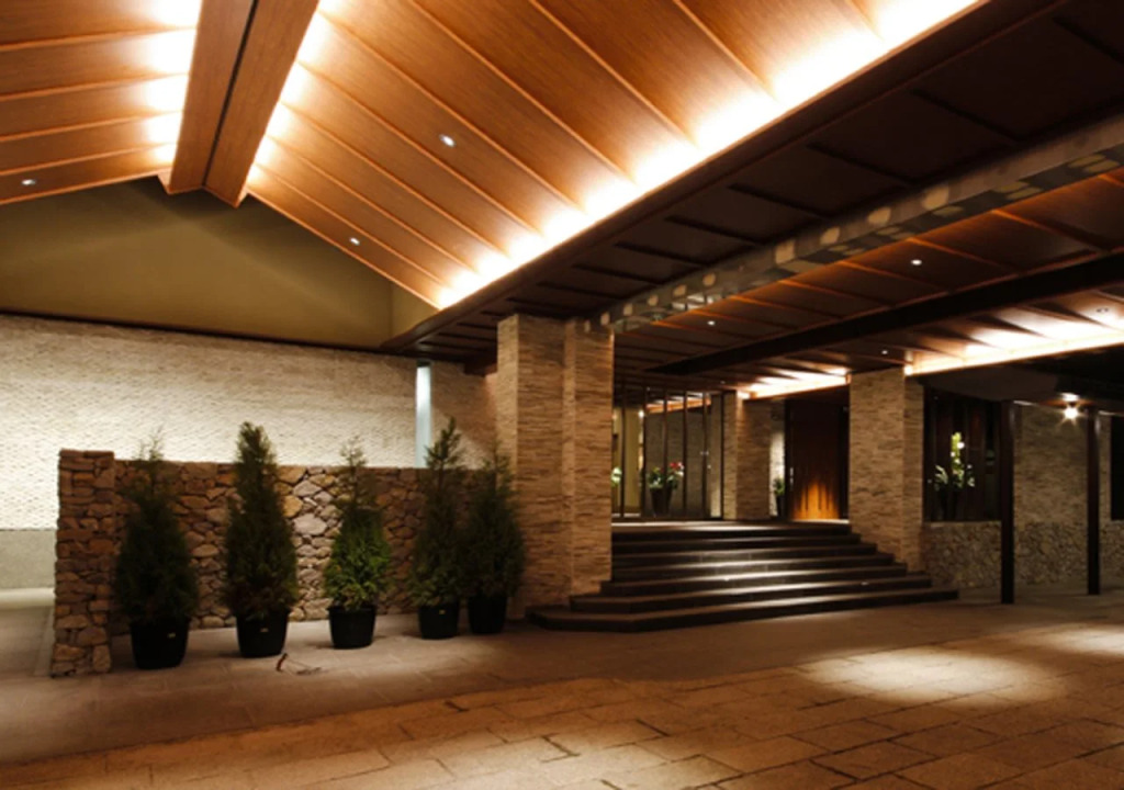 Plaza Awajishima