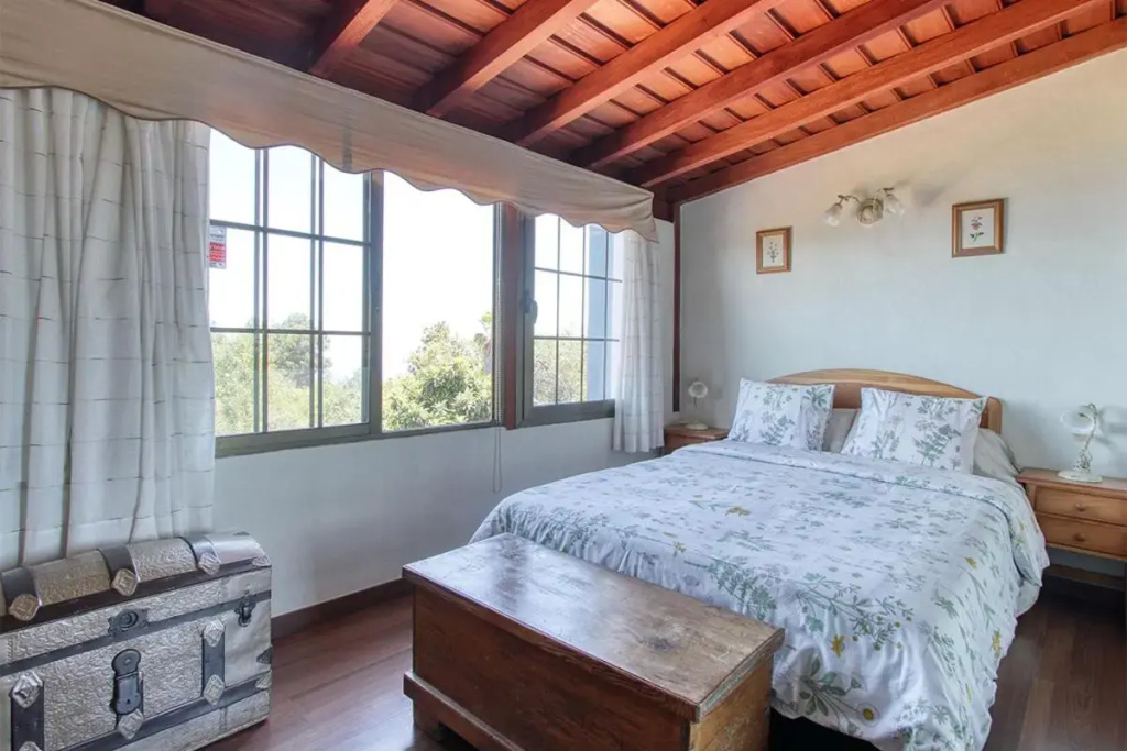 Casa Rosales with Pool & Wifi