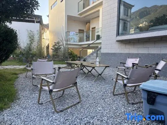 Sanketing · Mountain View · Light Luxury Homestay (Lijiang Sanyi Airport Branch)