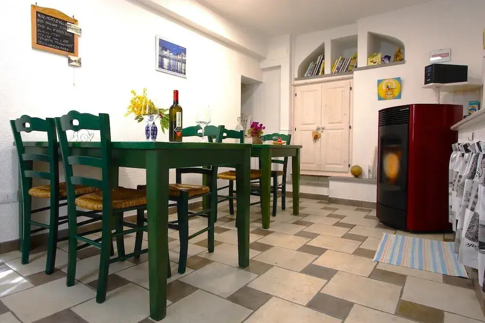 Room-romantic Eco-lodge in the Heart of
