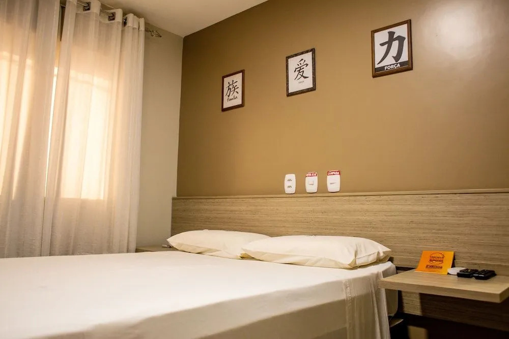 Ozaki's Hotel