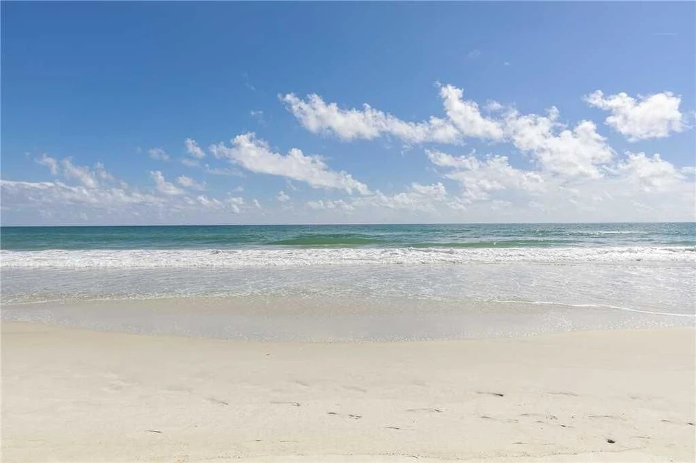 Towers Grande 402 - Two Bedroom Condo