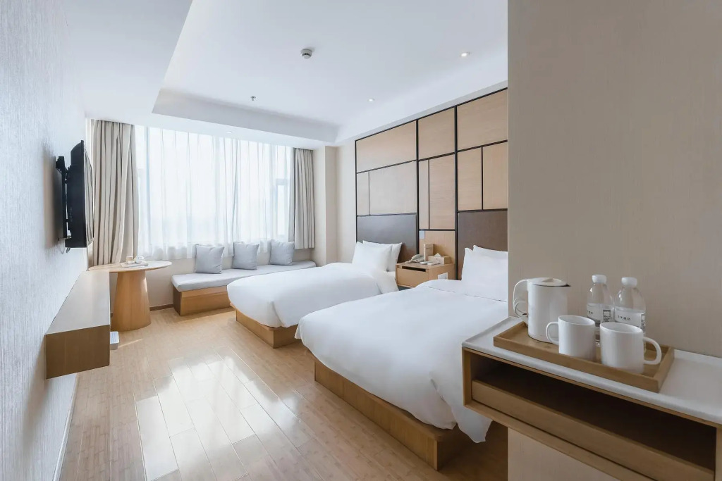 Ji Hotel (Shanghai Zhoupu, Wanda Plaza)