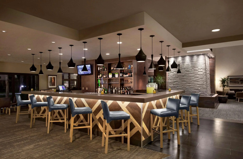 Embassy Suites by Hilton Phoenix Tempe