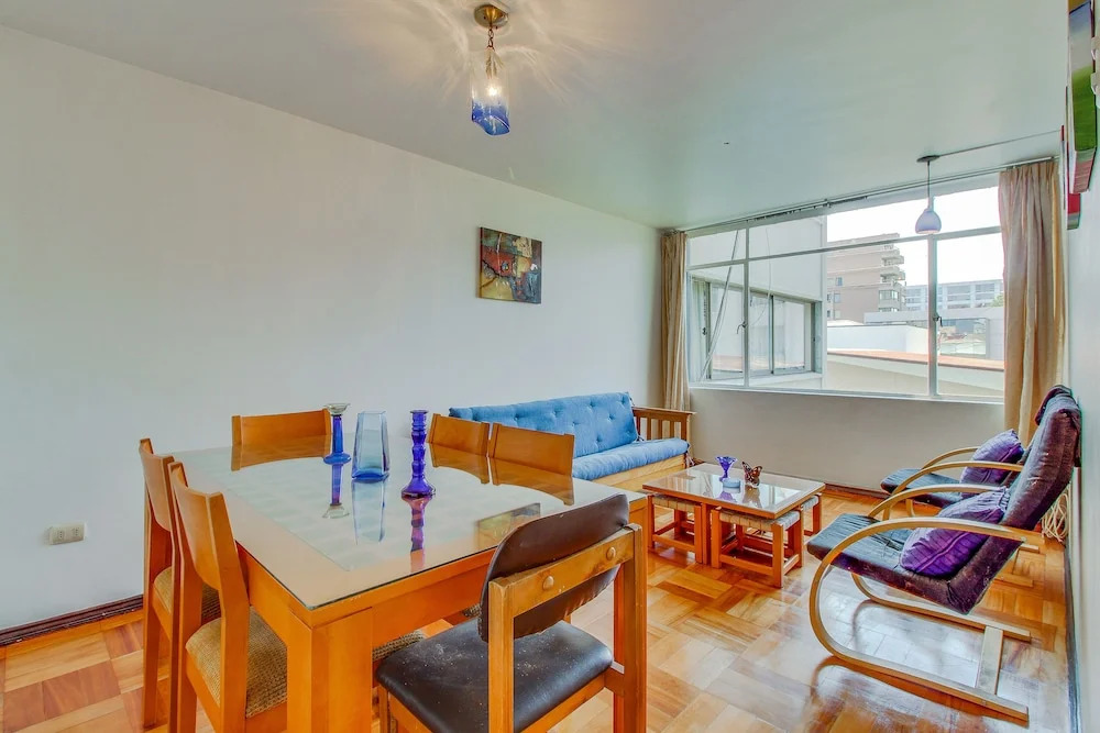 Departamento Amplio en Calle Libertad