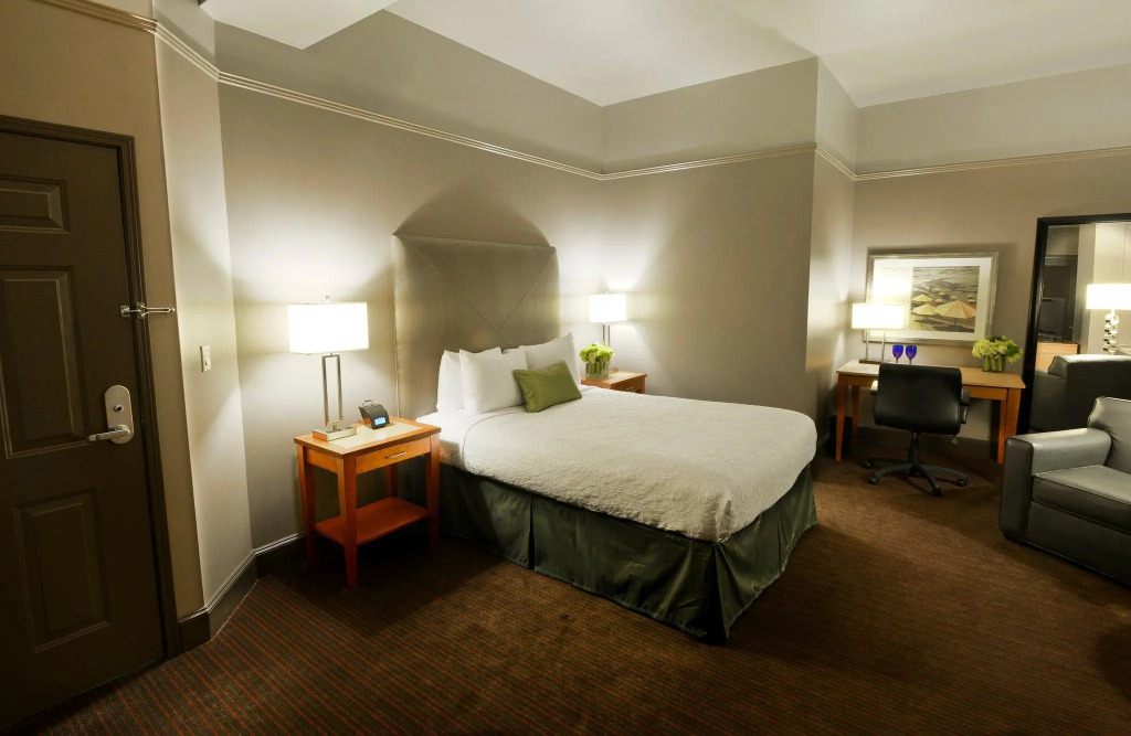 Magnolia Hotel Downtown Dallas