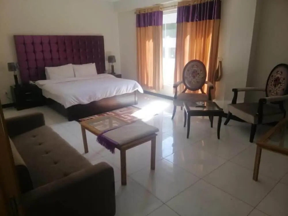 Cloud Way Hotel