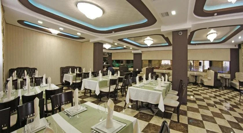 Hotel RIVER