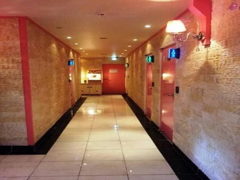 H Motel
