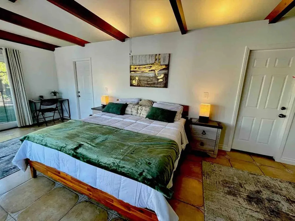 Paradise Vacation Estate Near Universal Studios