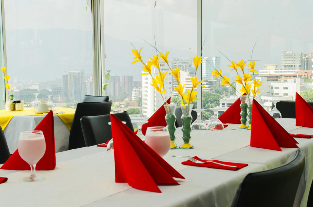 Hotel Torre Poblado