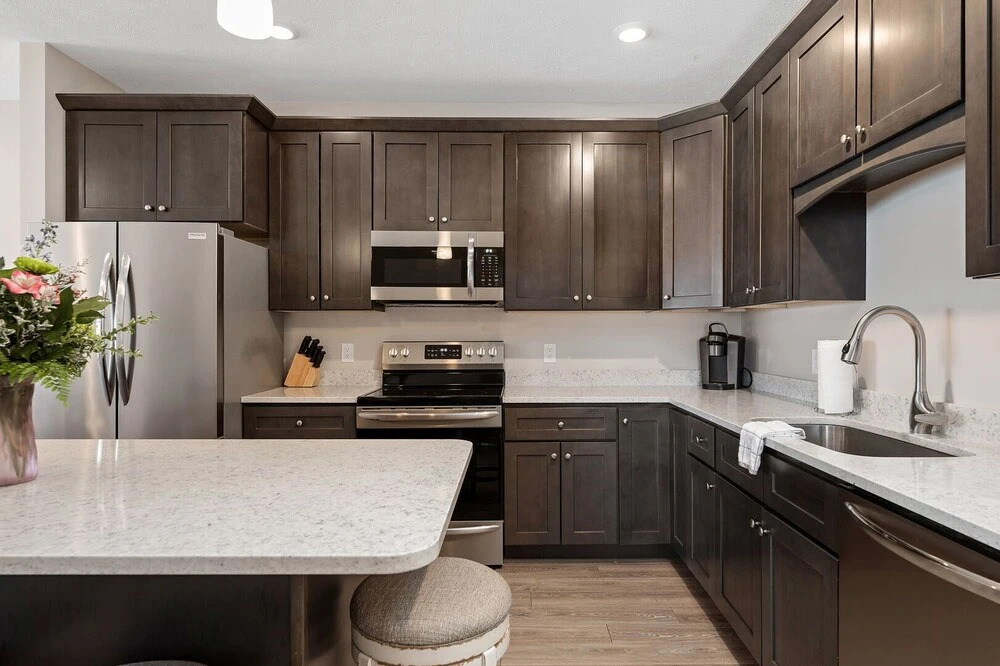 539 Bay St. Lake View Condo Unit 103E