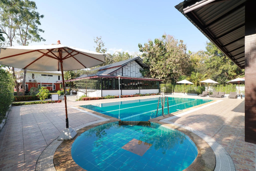 Tong House Resort