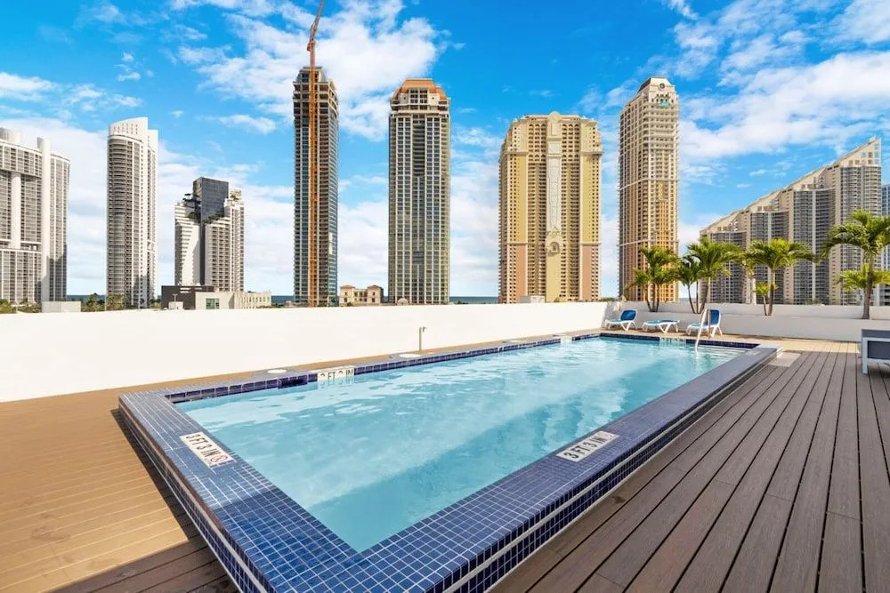 Roami at Sunny Isles