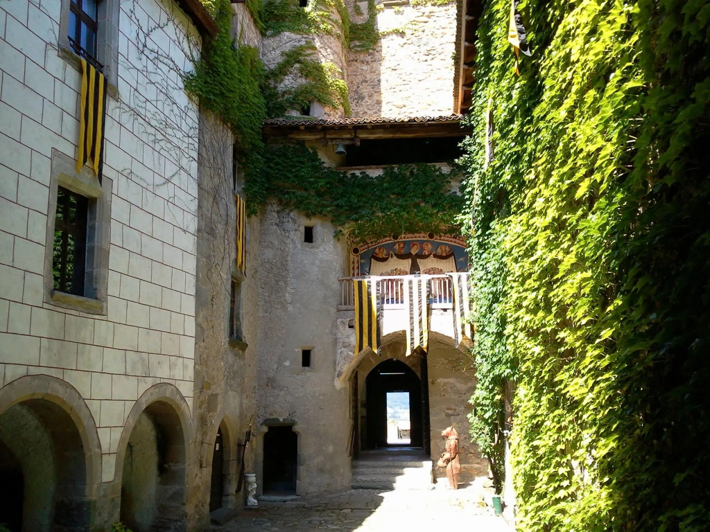 Château d'Avully