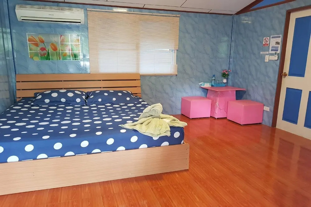 OYO 75352 Hotel Family House And Resort Phetchaburi