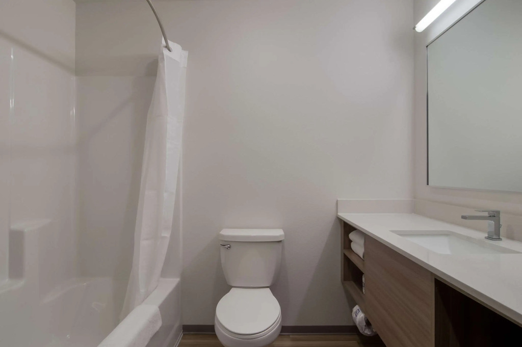 Woodspring Suites Olympia - Lacey