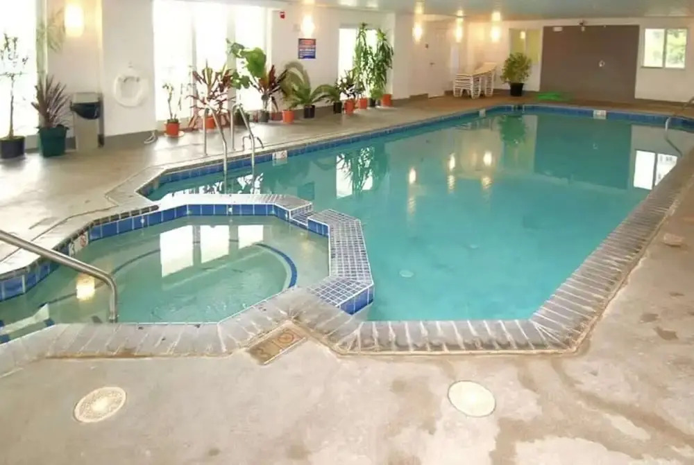 Adagio 302 Modern 2BR Condo With Ocean Views