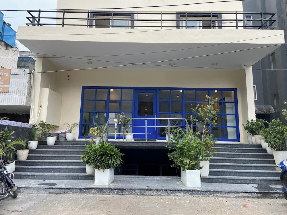 F9 Hotels