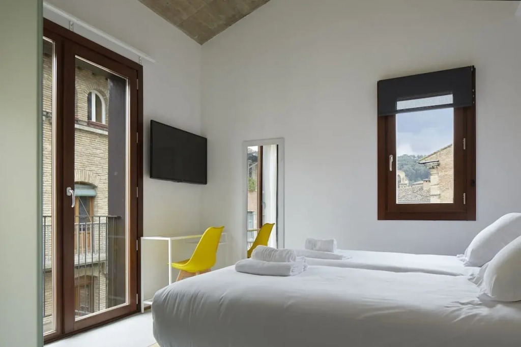 IRAIPE Estella Rooms Auto Check-in