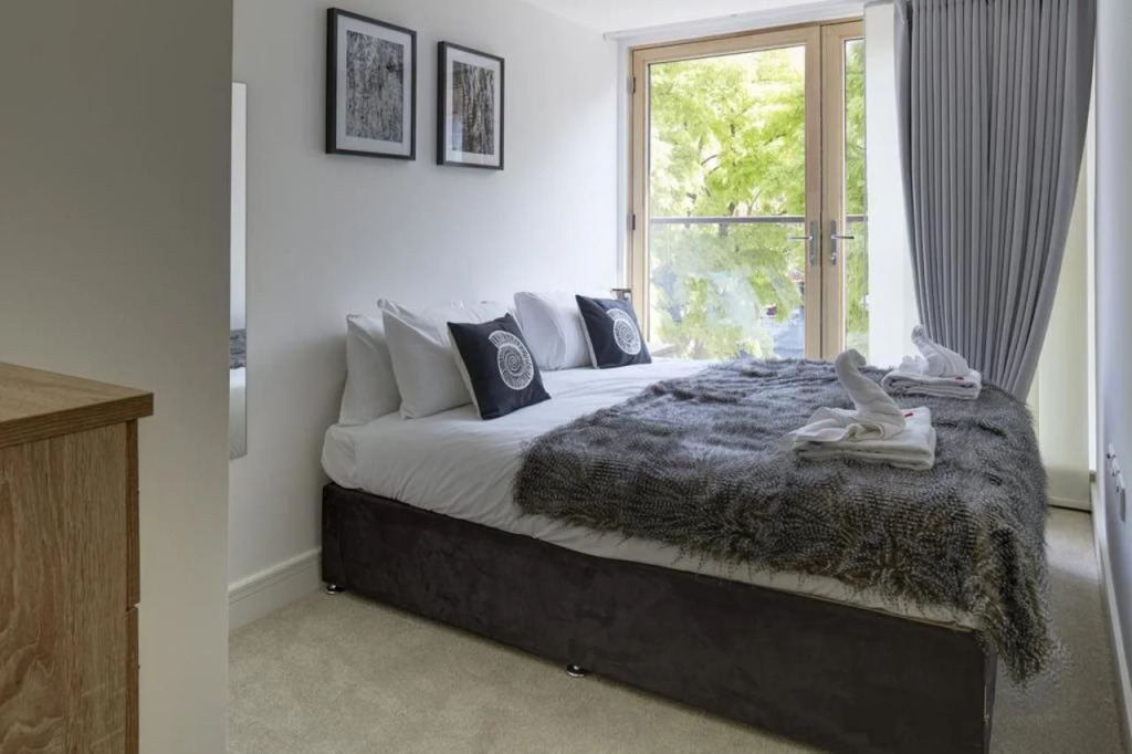 Lambeth North One