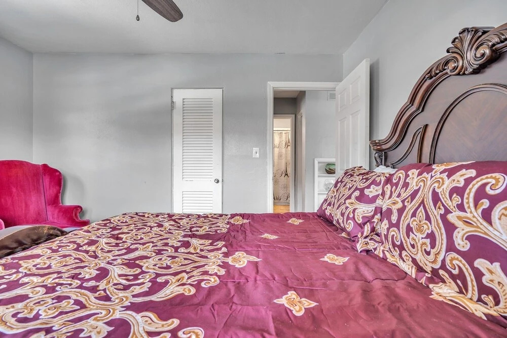 Downtown Single Family Modern Bungalow Close To Beaches And Dining 2 Bedroom Home by RedAwning