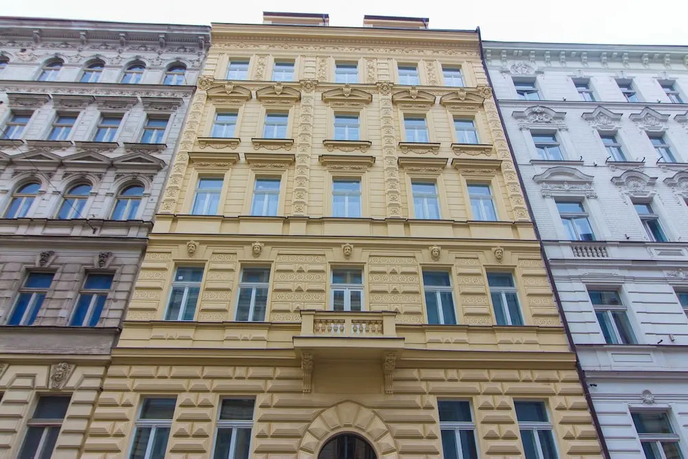 Balcony Apt 10min From Historic Center