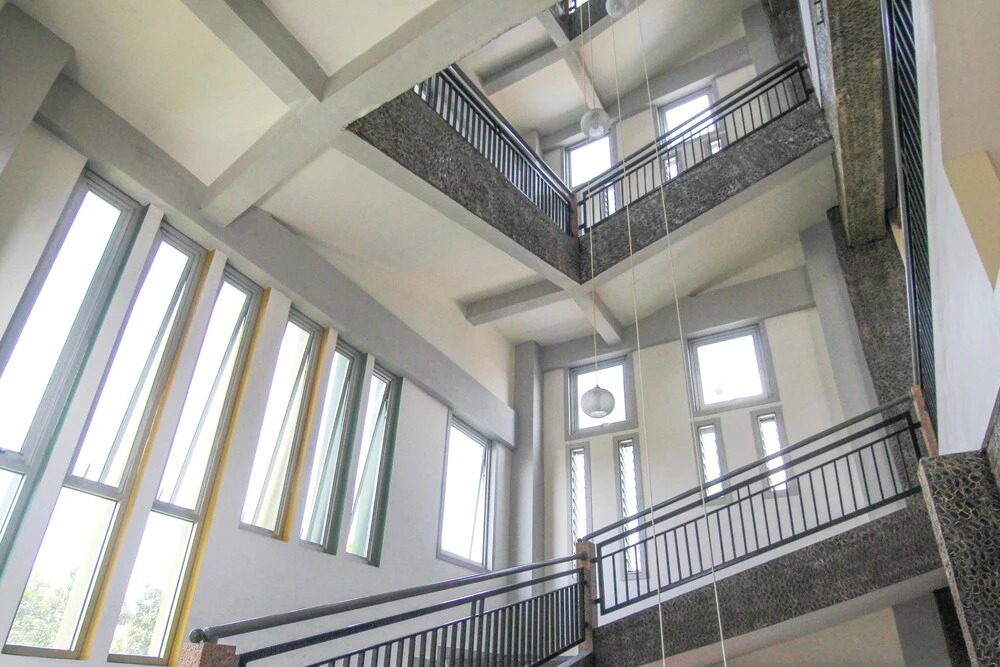 Airy Cihaurgeulis Surapati 235 Bandung