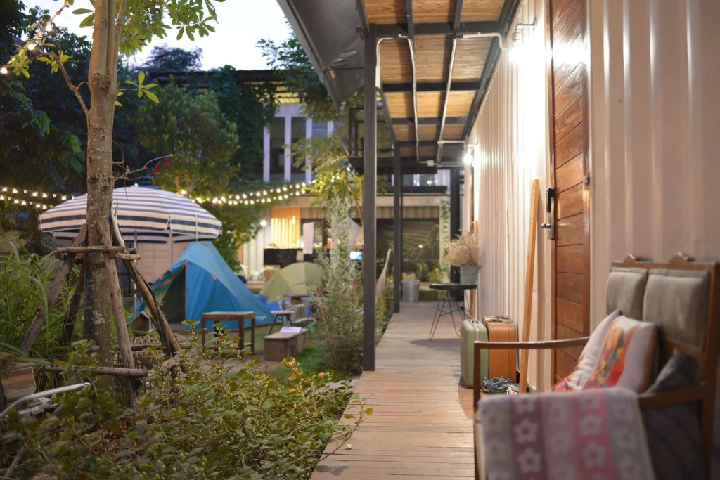 The Yard Bangkok Hostel